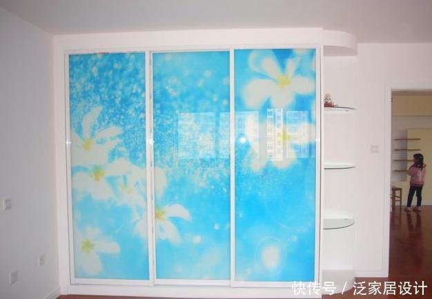 隔断|老婆说没钱就这样装修，用三根木条做客厅隔断，连石膏线都省了