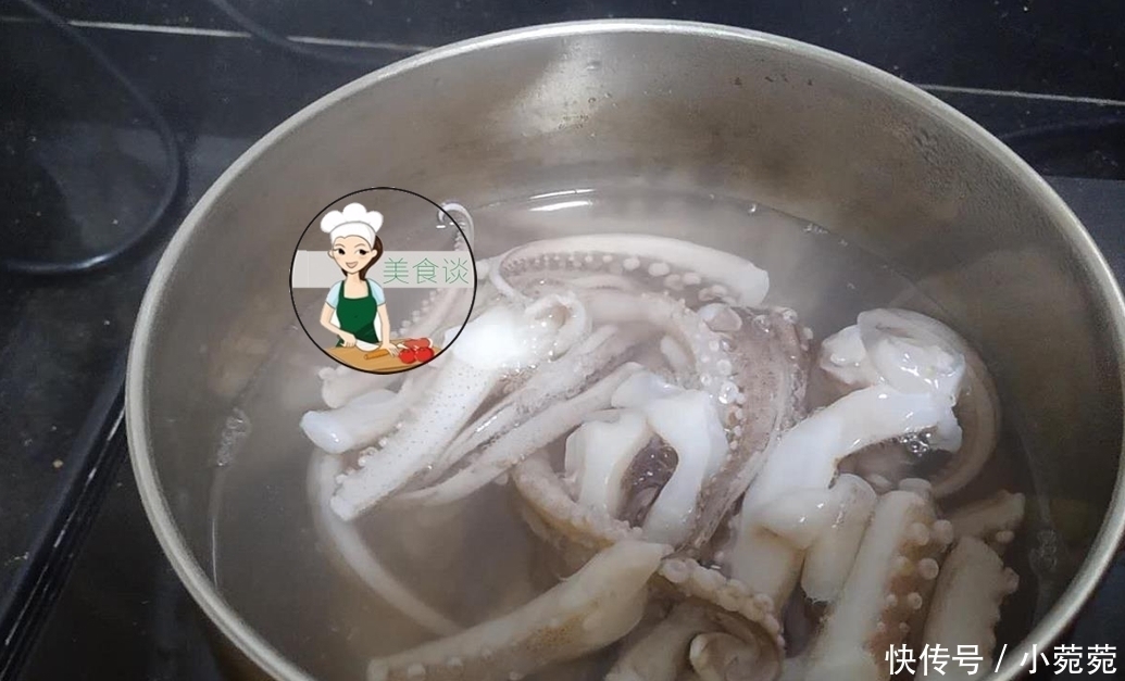 鱿鱼|一道简单的家常小炒菜，鲜香开胃，上桌准能胃口大开，做法还简单