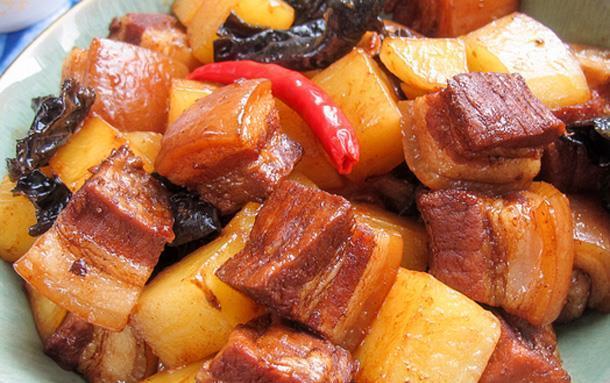 开学季|开学季到了孩子坚持每天跑步锻炼变强壮，多吃强身菜，增强体质