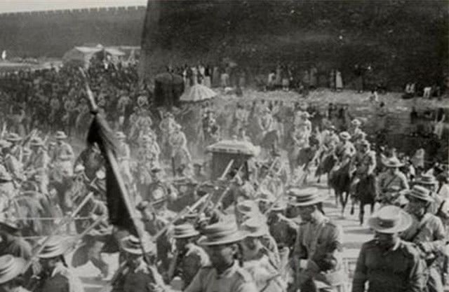 无人|当年慈禧西逃没带护卫,全凭这支民间队伍保护,黑白通吃无人敢阻!