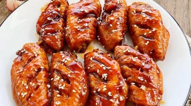 鸡翅|奶奶用了40年的鸡翅秘方,一口脱骨,好吃到舔手指,雷打不动!