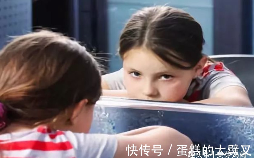 孩子|“咱家没钱,买不起”,被父母“哭穷”的孩子,长大后怎样了?