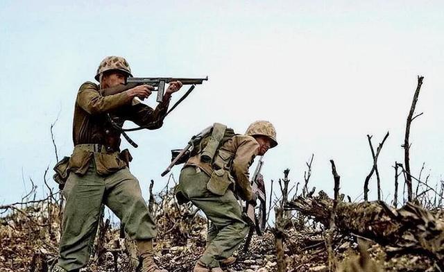 方法|美国人被中国俘虏,想办法逃跑,方法只是一首歌,结局却出人意料