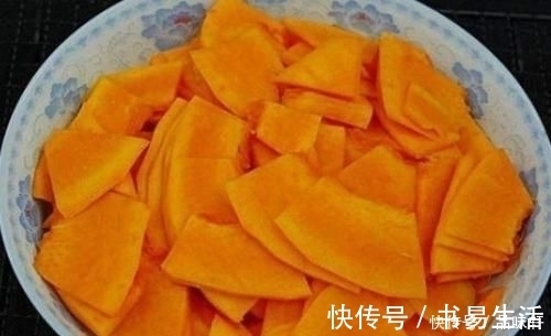 做南瓜饼只加糯米粉教你一招，多加这两样，软糯香甜超好吃