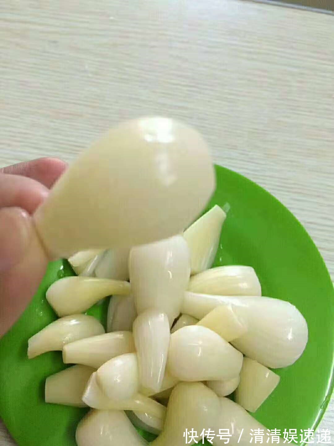 气色|女性每天当零食吃几颗，排出体内毒素，气色好了，肠胃更健康！