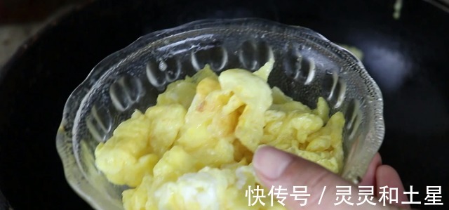 黄瓜片|2根黄瓜，1个土豆，简单一做，看着就馋人了，上桌就扫光！