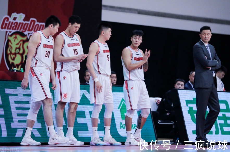 广东队|3消息!广东有意法国内线,北京首钢副总离队,山东组豪华教练组