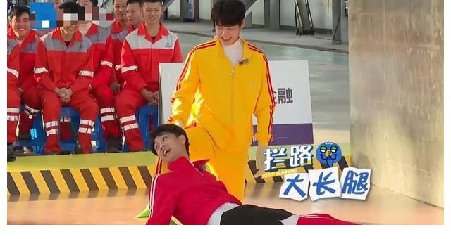 《跑男》成为霸屏榜榜首，飞行嘉宾秦霄贤魏大轩，起到了非常重要的作用