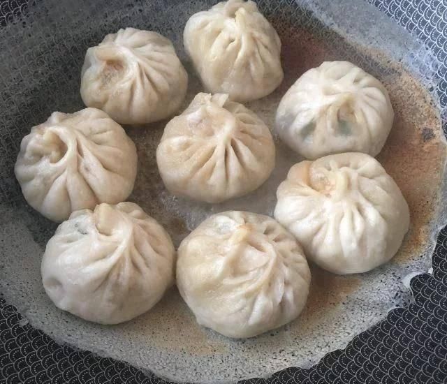 底脆皮软馅香的三鲜水煎包，这么做才好吃