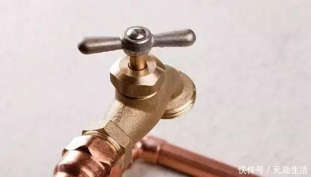 材质|水龙头买纯铜好还是不锈钢好做建材的朋友说，买错会影响健康