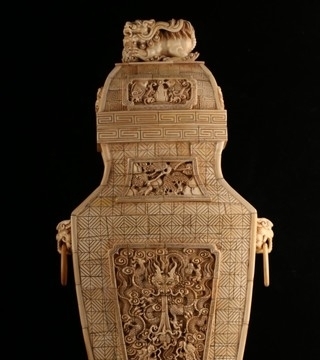 下腹部#收藏精品,牙雕麒麟龙纹大赏瓶一对