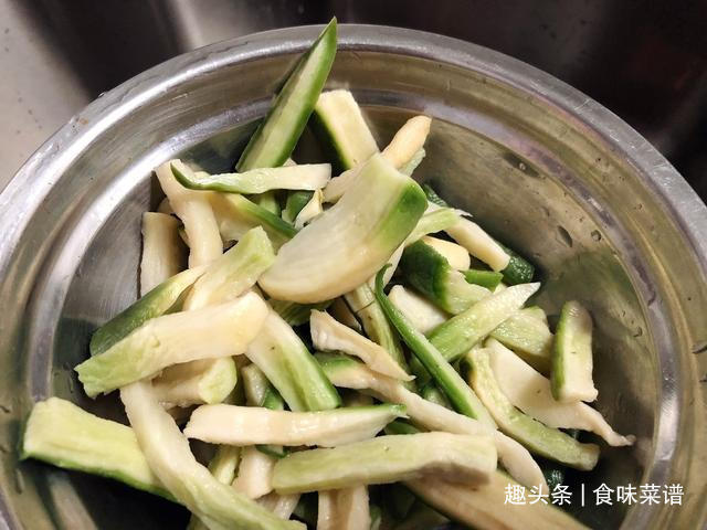 开胃|晒萝卜干的季节到了,香辣开胃小菜,教你在家做,干净卫生无添加