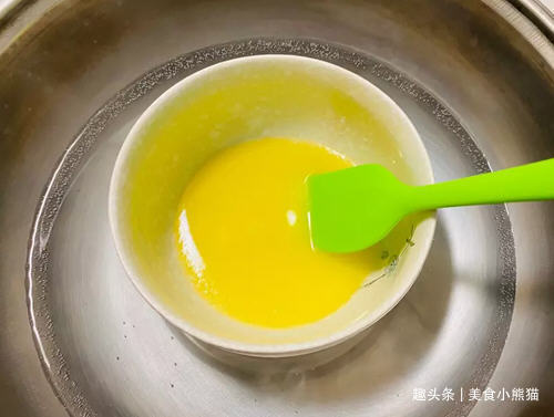 免烤箱的柠檬生乳酪蛋糕!最适合夏天食用,口感清爽,建议收藏!