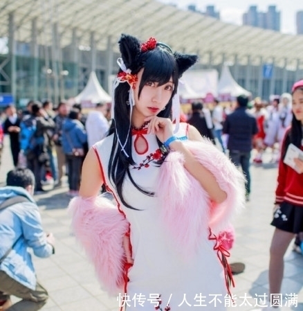 旗袍cos|“女装大佬”穿旗袍cos,眼睛简直会放电,后面大哥眼神亮了!