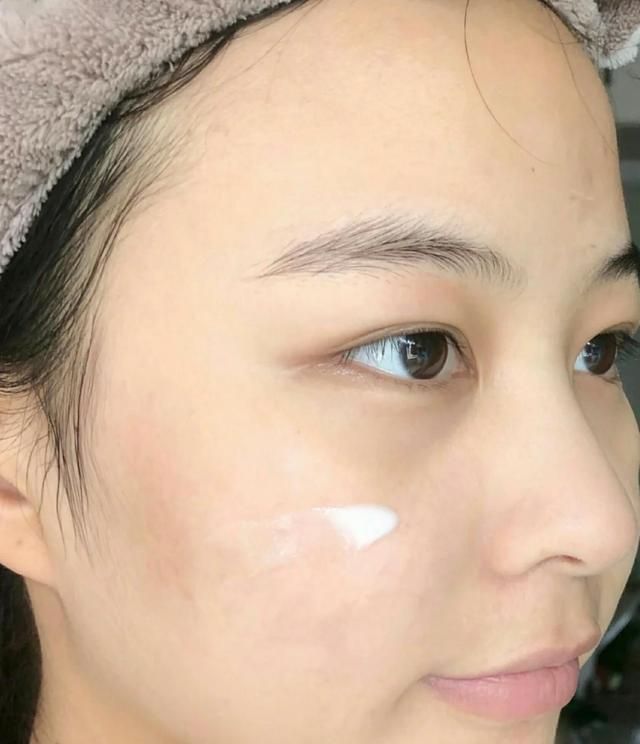 红血丝|判断你是不是“敏感肌”?看脸上这几个地方,很简单就能看出来!