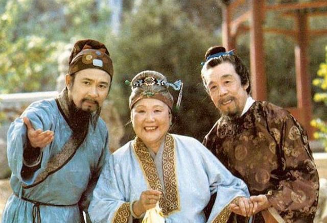 王熙凤！红楼梦:贾赦谋娶鸳鸯，图的是什么?贾母一句话说穿