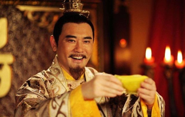 人真|皇帝选谁侍寝全看心情，后宫嫔妃如何争宠，争宠绝招让人面红耳赤