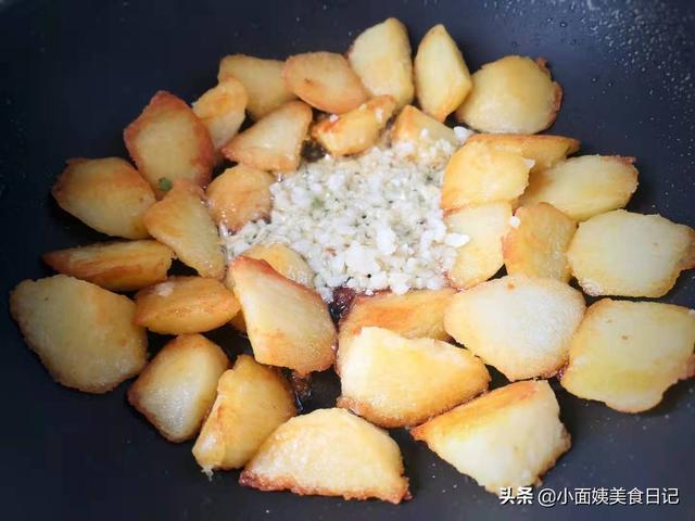 土豆丝|夏天爱出汗，身体疲倦困乏，这种高钾食物别忘吃，蒸熟一煎，真香