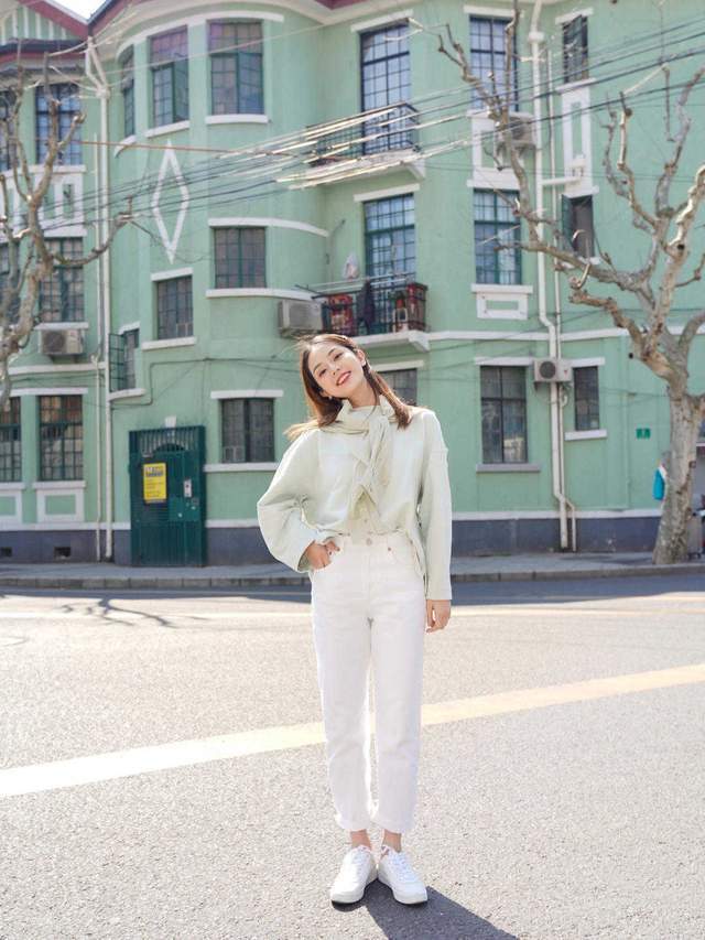 卫衣 卫衣下装别配裙子,太土气了,今年流行这6种搭配,时髦又洋气