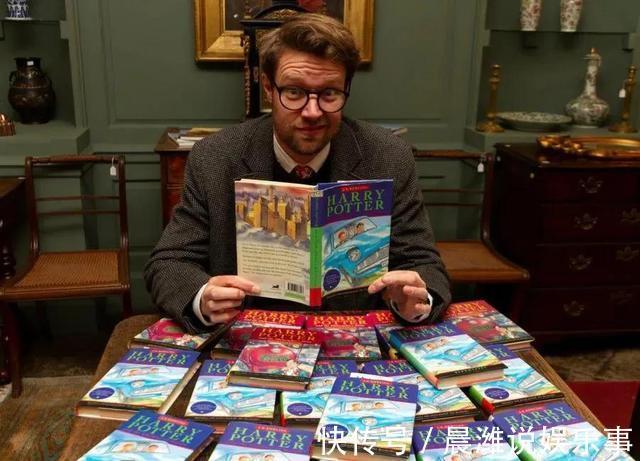 科恩#2008年她在垃圾堆撿到3本老書,12年后價格漲到33.7萬