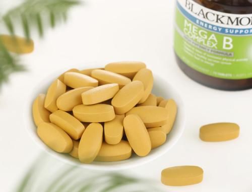 维生素不能盲目吃维生素,提醒:这4种维生素过量服用,当心引起中毒