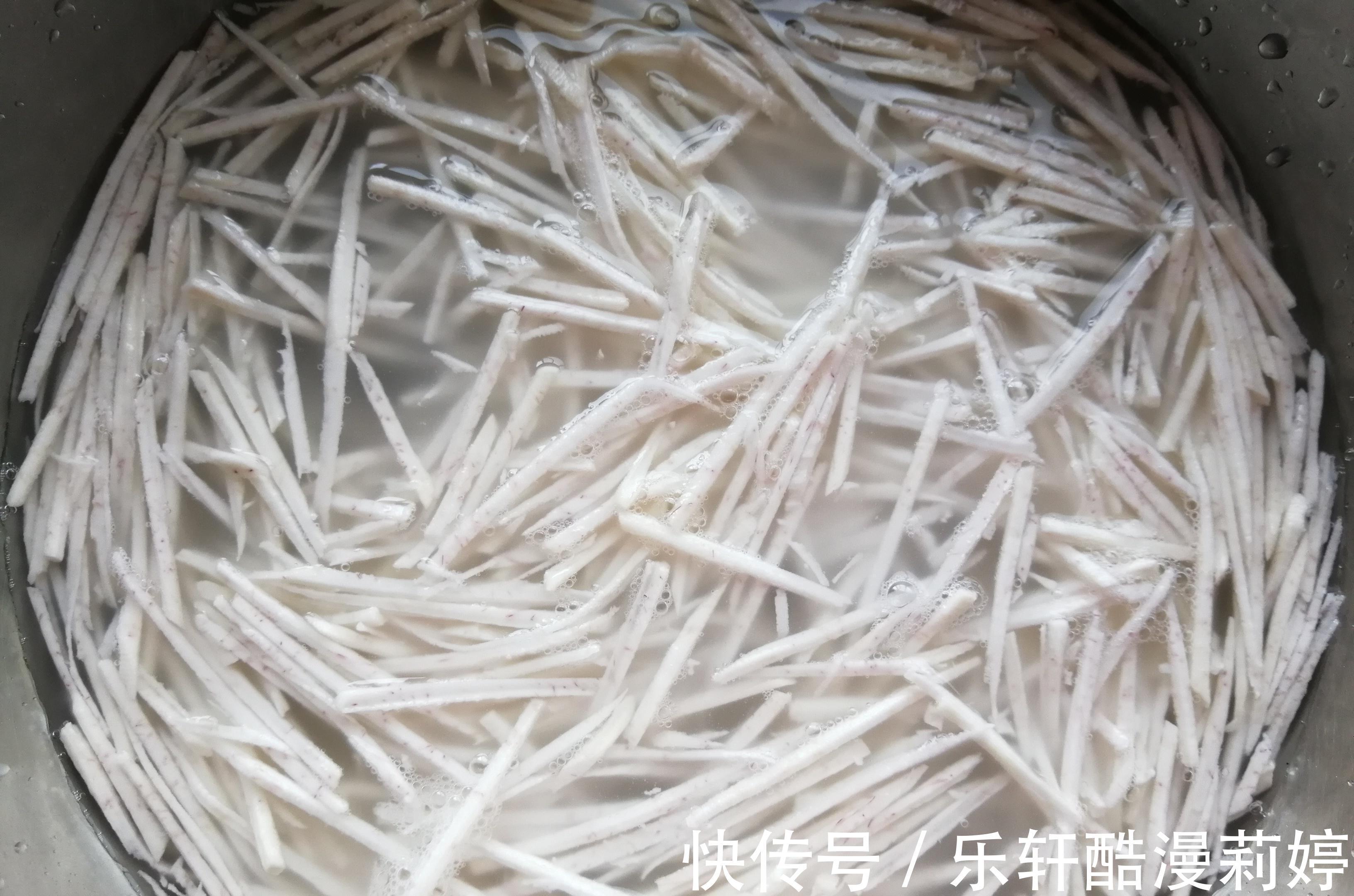 芋头|九月，遇见这碱性蔬菜别手软，营养极高，口臭消失了，肠道通畅了