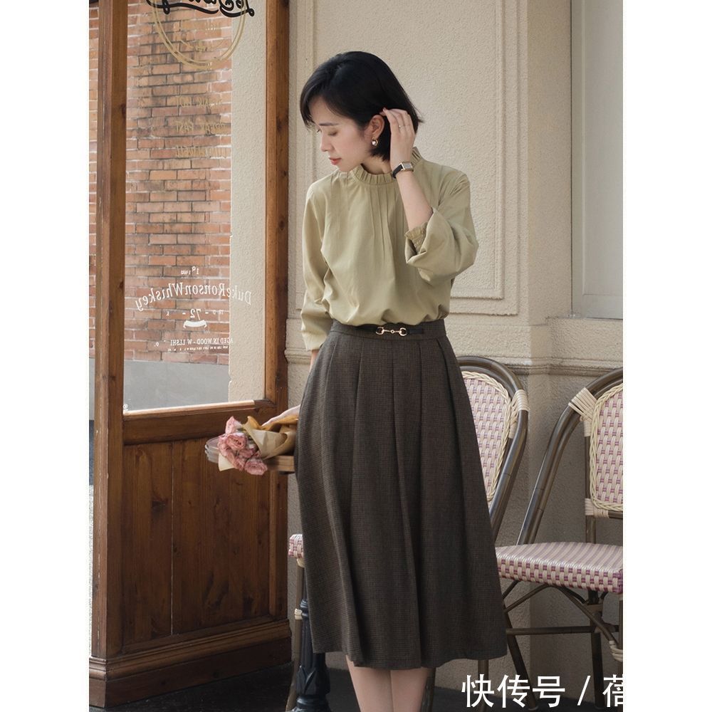 版型|梨形身材女生秋冬必备3件套,针织衫、半身裙、大衣,帮你选好了