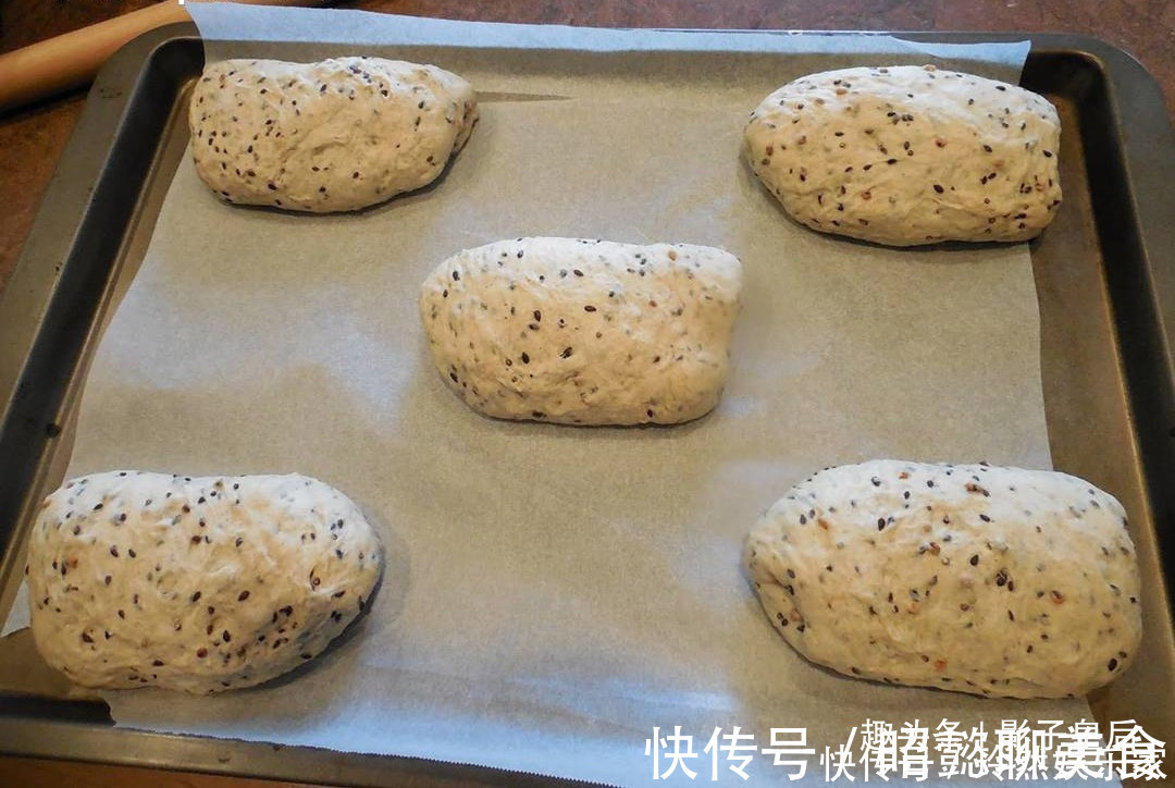 比馒头简单,比包子好吃,我家隔三差五做一次,一出锅就抢光!