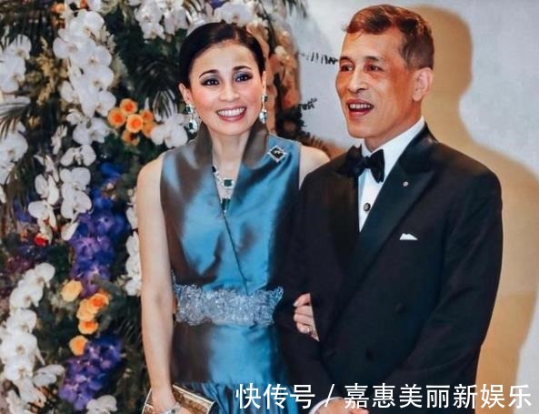 首饰 苏提达的首饰花絮,珍珠项链意外坠落,繁琐珠宝再不佩戴了