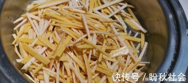 柚子皮|蜂蜜和它绝配,一杯不到5毛钱,润肺止咳比药强,医生都在喝!
