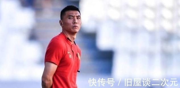 失误|于大宝评价国足两连败!短短两句话引得球迷不满,遭前队友暗讽