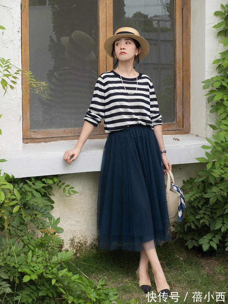 女生|女生一定要精致!推荐12套半身裙早秋搭配,活得漂亮更要穿得漂亮