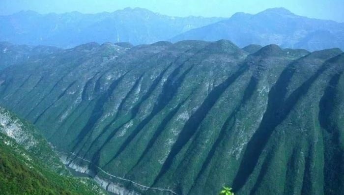 花费了上千|千亿造的三峡大坝，一天能挣回多少成本？网友：这辈子都不敢想