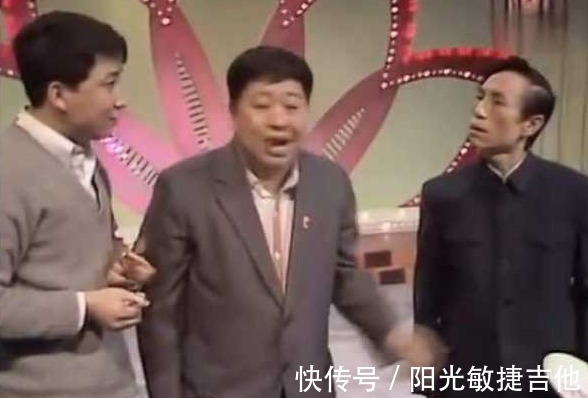 电话点歌,神仙打架,节目表演到一半去敲钟,曾经的春晚有多会玩