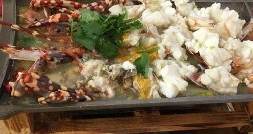 怀疑|参加婚宴随礼500元,看到宴席后却很尴尬,桌上的菜让我怀疑人生