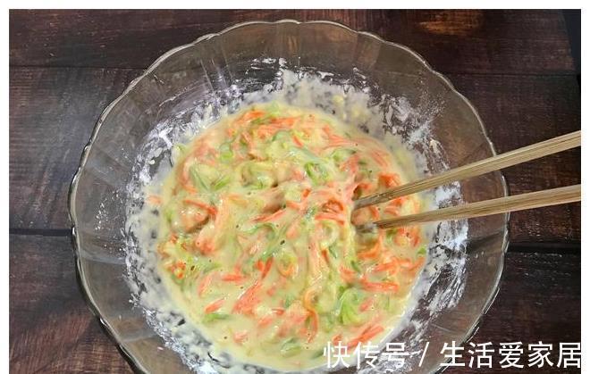 早餐饼|早餐饼最简单的做法,不用揉面,筷子一搅,10分钟解决全家人早