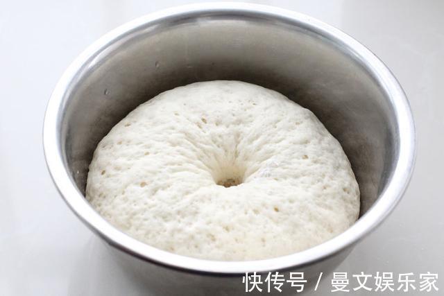 怎样做红糖发面饼最好吃教你一招,保证皮酥馅香,越吃越想吃