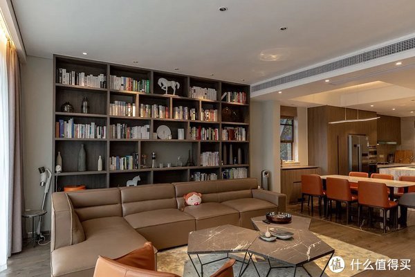 户型|沙发往前挪0.5米,客厅装成图书馆,这就是最好的“学区房”