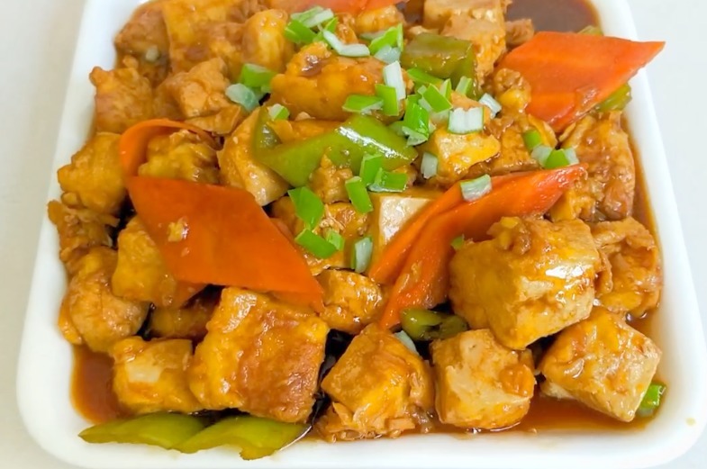 豆腐最美味的吃法,外酥里嫩吸满汤汁,是一道不错的下饭菜