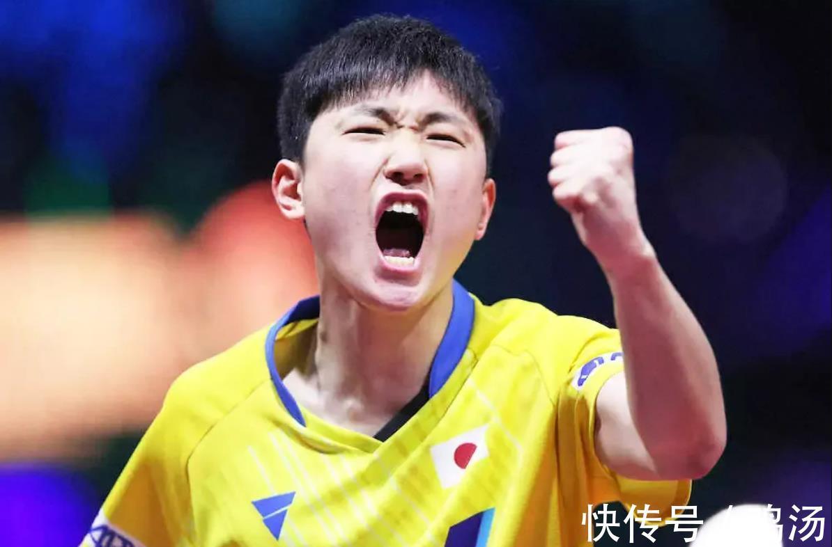 劉國梁|2-4！王楚欽深夜輸給樊振東，含淚祝福：他將世界杯5連冠！