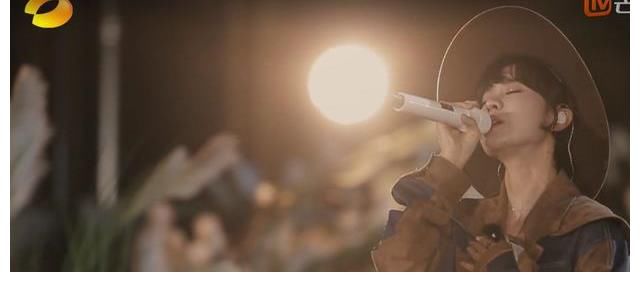 芒果台这节目的歌词字幕，我也就看了十遍