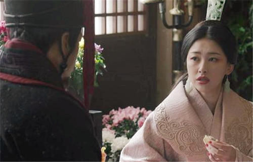  嫪毐|“大秦赋”中赵姬问嫪毐：你都会什么呀？嫪毐：小人精通骑马