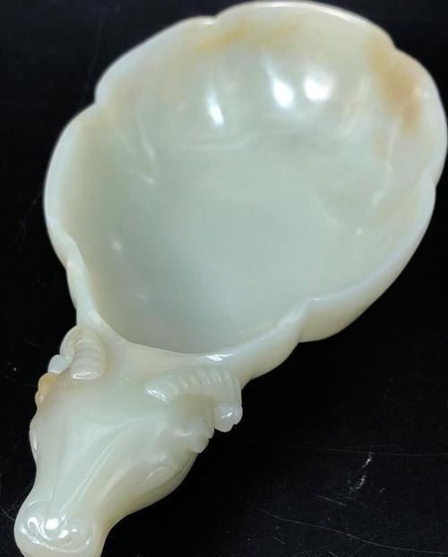 价值|4厘米的小玉人290万落槌成交古玉的收藏价值竟也这么高