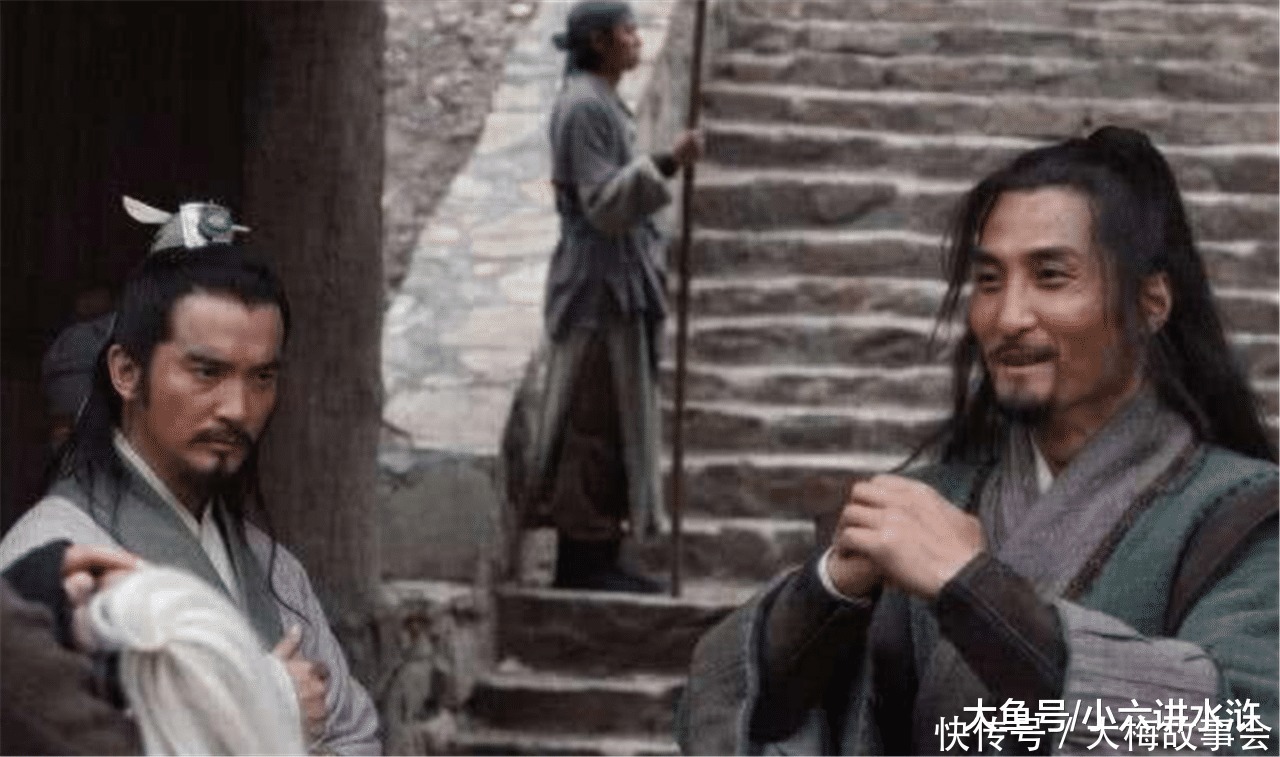 宋江执意要杀掉自己的仇人,为何却要拦着林冲报仇呢原因很简单