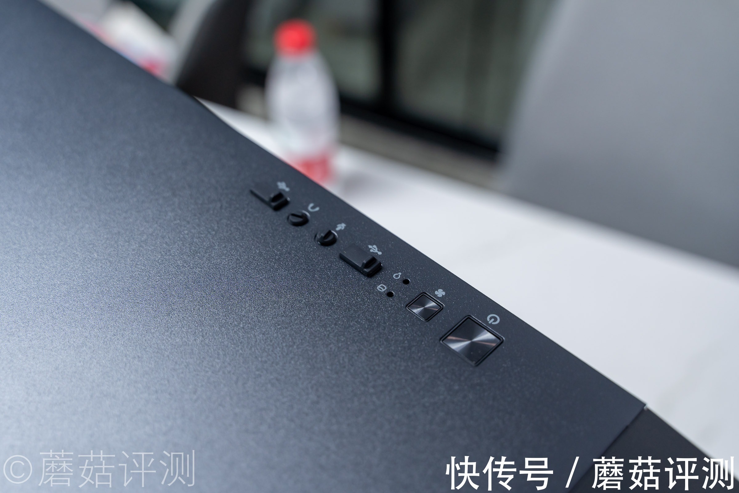 华擎|安静低调，博士小姐姐的选择、安钛克 Antec P10 Flux中塔静音机箱评测