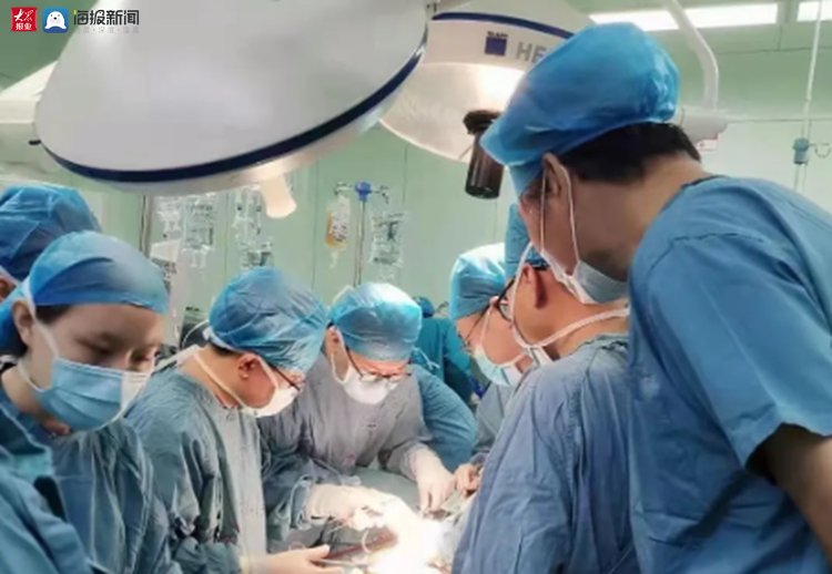 腫瘤|3歲男童肝臟長巨大腫瘤 青島婦兒醫院精準“拆彈”