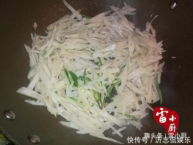 这菜便宜又好吃,还能排出毒素,废弃物,尤其