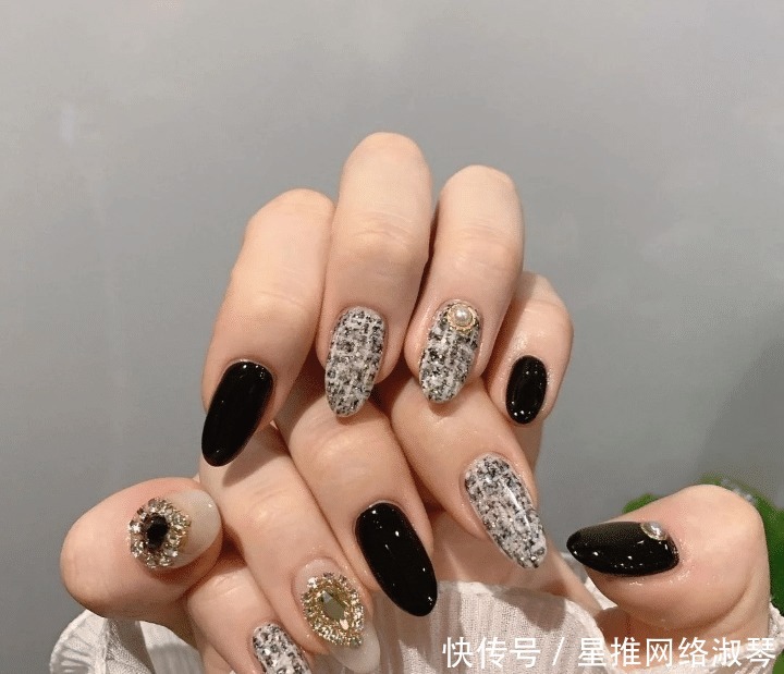 超有名媛范儿的甜美小香风美甲,精致不浮夸,千万别错过