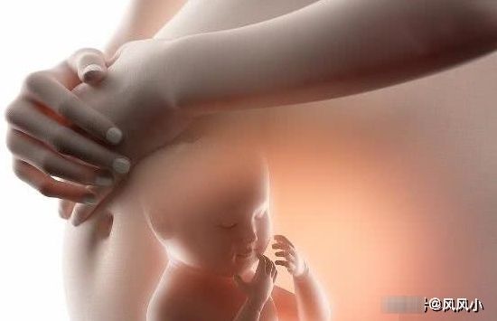 肚子|为什么胎宝宝会踢妈妈的肚子？这2个“原因”，可能还挺暖心