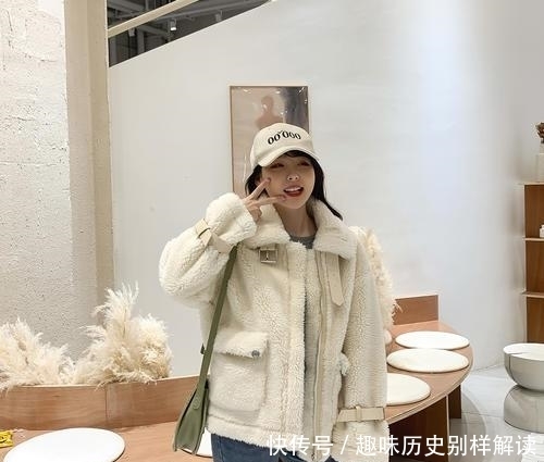 羊羔毛外套|羊羔毛+半身裙,羊羔毛+牛仔裤,冬天这么穿太美了!